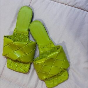 Bottega Venetia Lido Intrecciato Leather Sandals in the color Kiwi